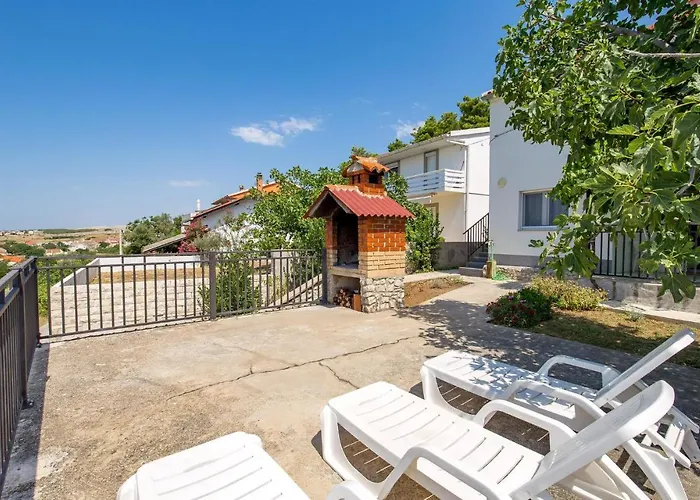 1 Bedroom Lovely In Apartman Vlasici