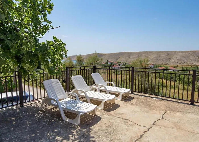 1 Bedroom Lovely In Apartman Vlasici