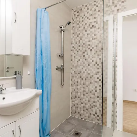 Lejlighed 1 Bedroom Lovely In Vlašići