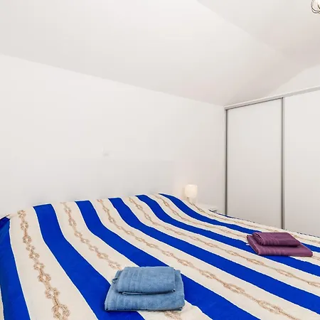 Daire 1 Bedroom Lovely In *