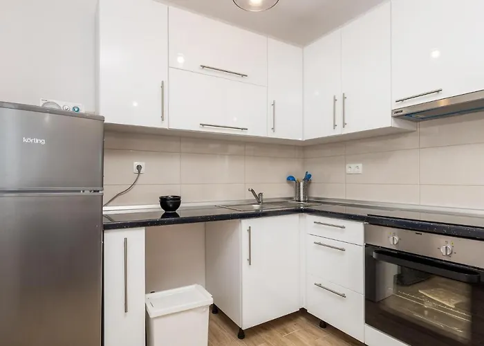 アパート 1 Bedroom Lovely In