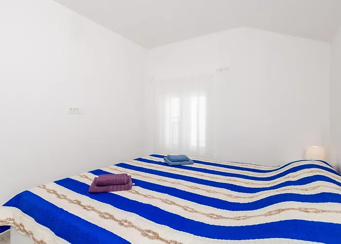 1 Bedroom Lovely In